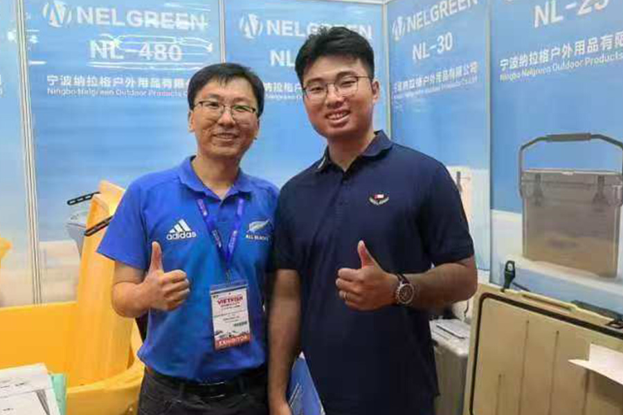 Với khách hàng Việt Nam